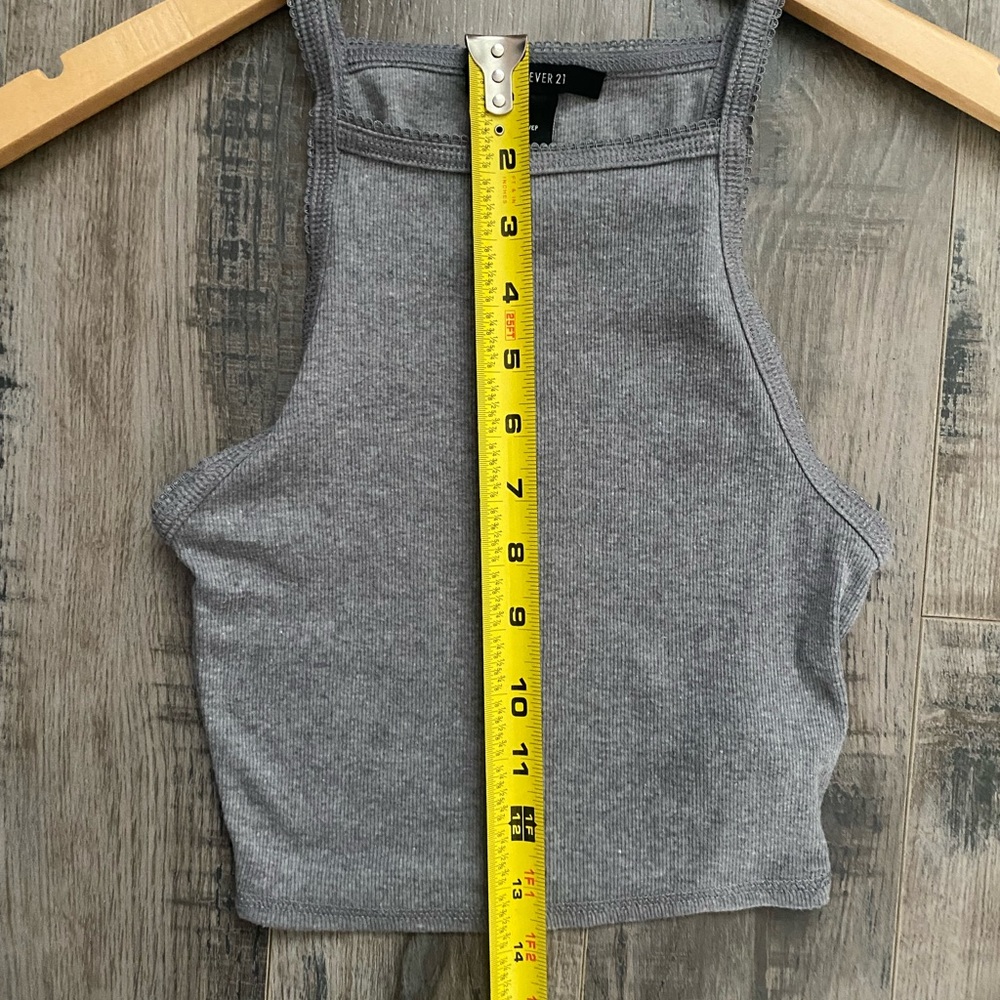 Forever 21 Ribbed Crop Top - Picture 2 of 3